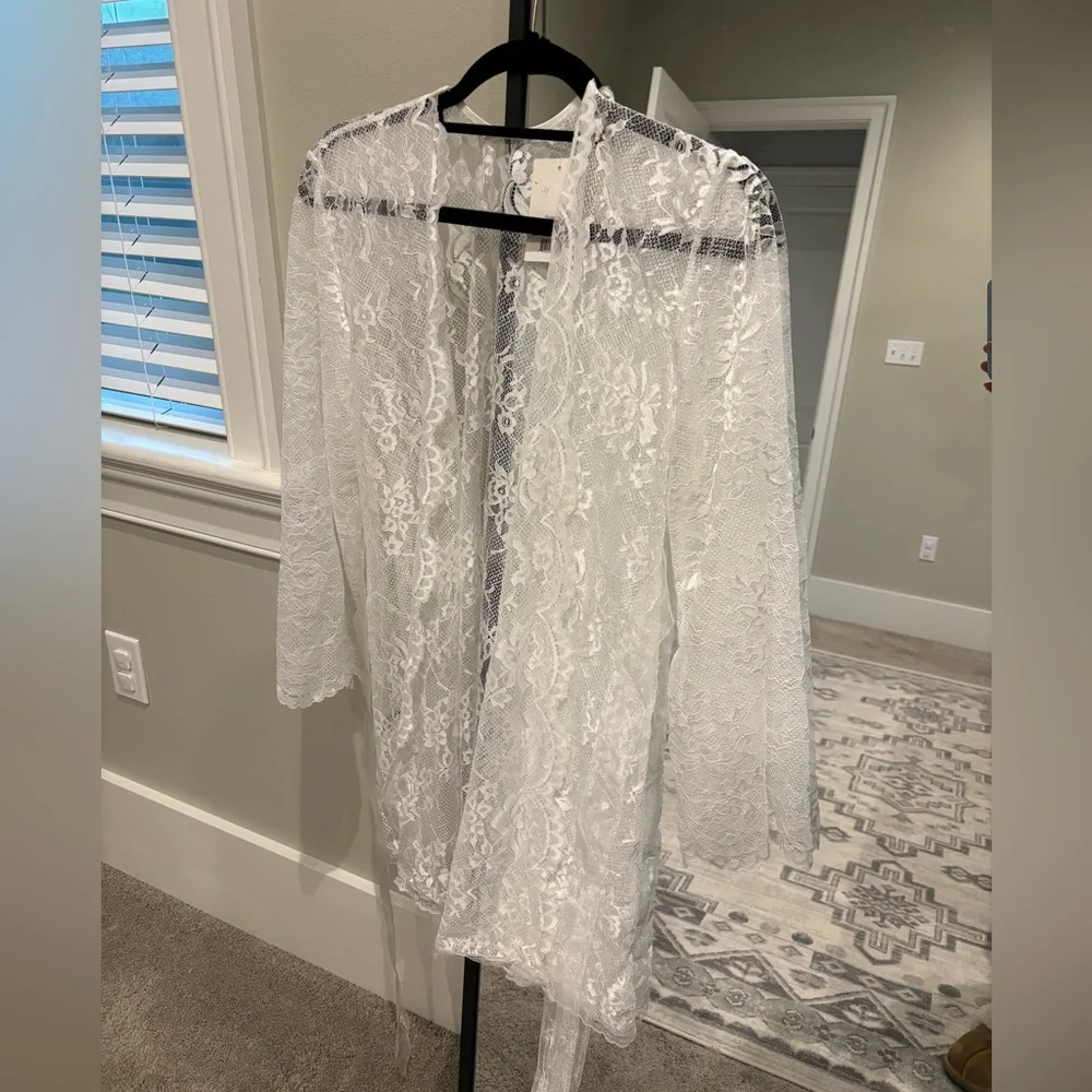 Sheer Lace White Robe - Picture 3 of 6